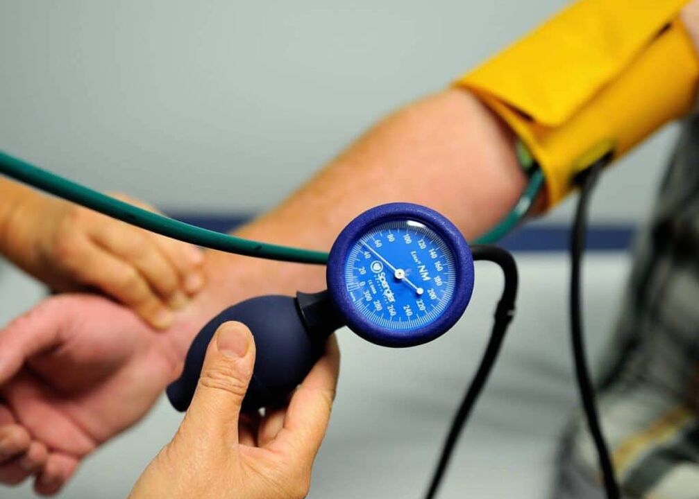 Ak máte hypertenziu, musíte si krvný tlak merať správne a pravidelne. 